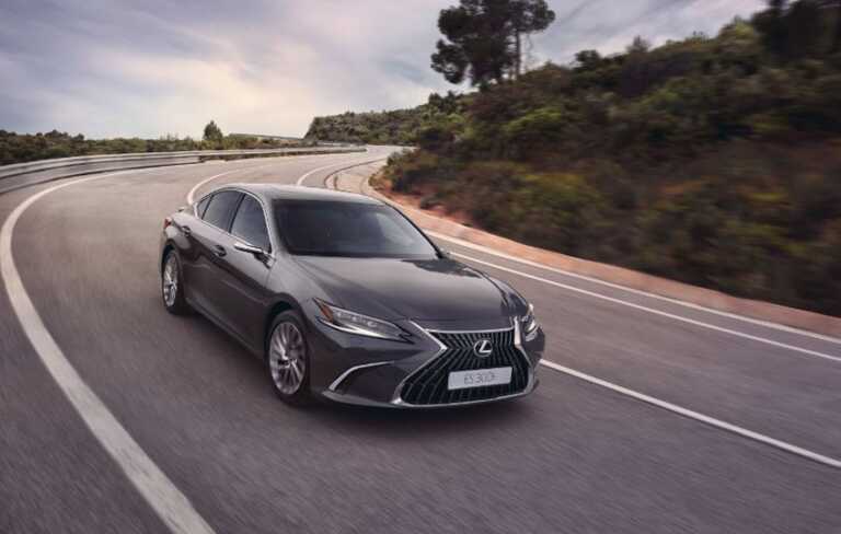 In arrivo miglioramenti per la Lexus ES 2023