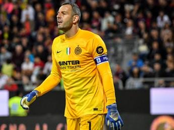 Galleria foto 'Inter, Handanovic rinnova fino al 2023' - foto 1