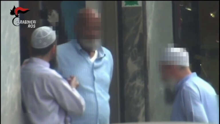 Galleria foto 'Inviava all’estero soldi per jihad, arrestato 52enne bosniaco' - foto 1