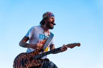 Galleria foto 'Jova Beach Party, Codacons attacca: “Intollerabile che produca danni all’ambiente”' - foto 1