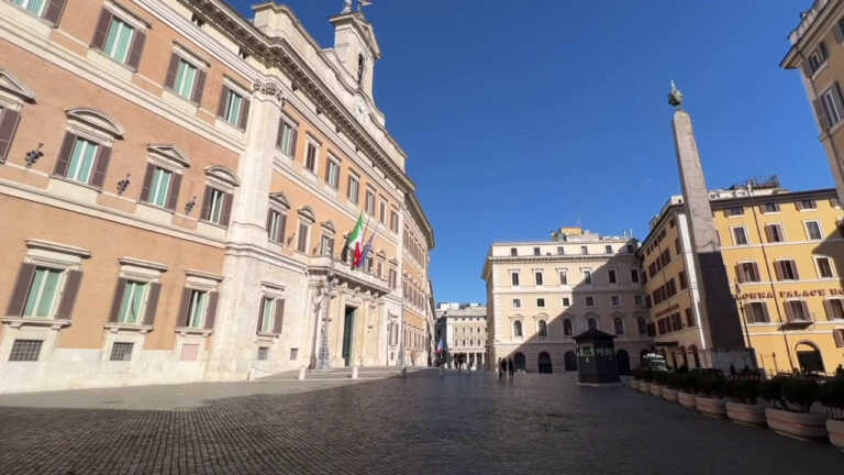 Galleria foto 'La crisi di governo ci costerà 40 miliardi' - foto 1
