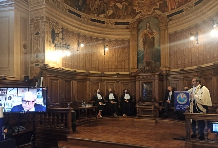 Galleria foto 'Al professor Dioguardi la laurea honoris causa in Filologia dell’Uniba' - foto 1