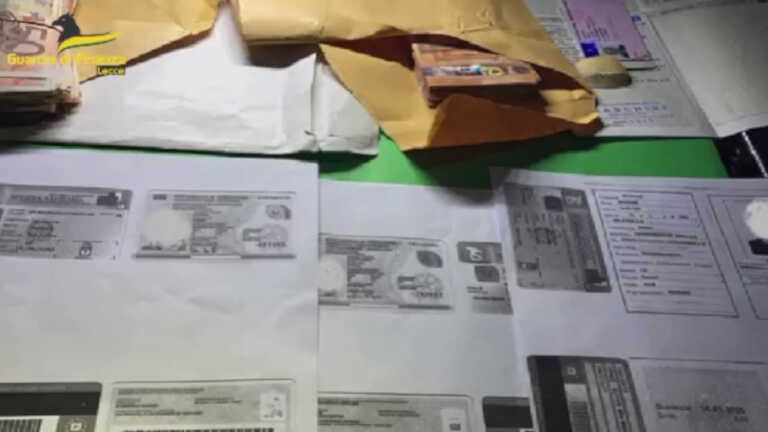 Galleria foto 'Lecce, eseguite misure cautelari nei confronti di 11 persone' - foto 1