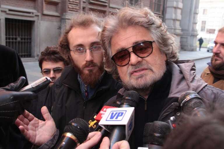Galleria foto 'M5s, Grillo su doppio mandato “Onore a chi ha servito con altruismo”' - foto 1