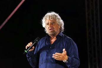 Galleria foto 'M5S, no di Grillo a ‘microderoga’ 2 mandati: ‘saltano’ Fico, Bonafede e Taverna' - foto 1