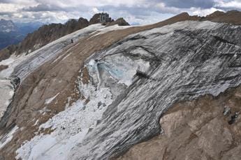 Galleria foto 'Marmolada, Farina (Ania): “Dotare l’Italia di un sistema misto sui rischi catastrofali”' - foto 1