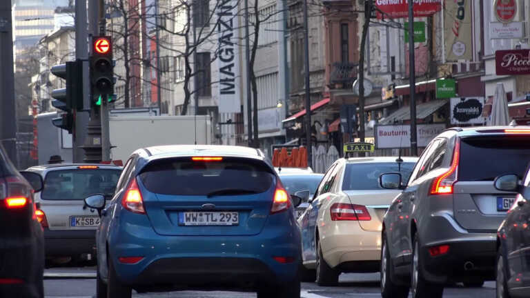 Galleria foto 'Mercato dell’auto ancora in calo a giugno' - foto 1