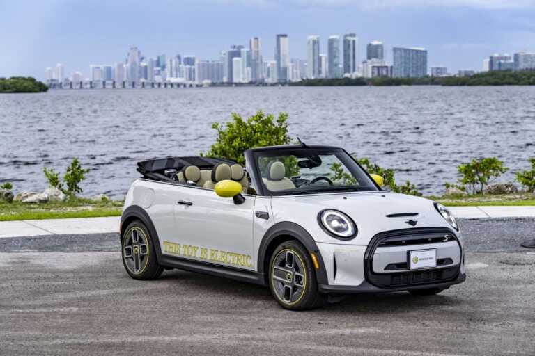 Mini presenta one-off della Cooper SE Cabrio