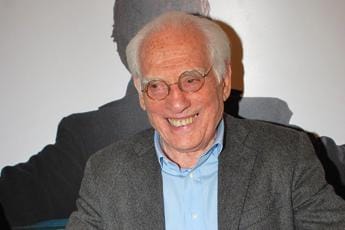 Galleria foto 'Morto a 93 anni Angelo Guglielmi, storico direttore di Rai3' - foto 1