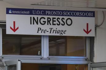 Galleria foto 'Napoli, ricoverato per infarto scrittore Maurizio De Giovanni' - foto 1