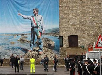 Galleria foto 'Omicidio Vassallo, svolta nell’inchiesta: 9 indagati' - foto 1