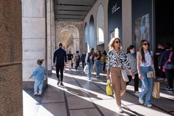 Galleria foto 'Omicron 5, sintomi e incubazione: cosa c’è da sapere' - foto 1