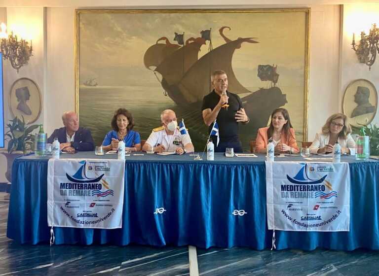 Galleria foto 'Pecoraro Scanio “Golfo di Napoli balneabile obiettivo possibile”' - foto 1