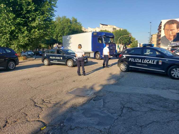 Galleria foto 'Foggia, colpi d’arma da fuoco nei pressi di un autolavaggio' - foto 1