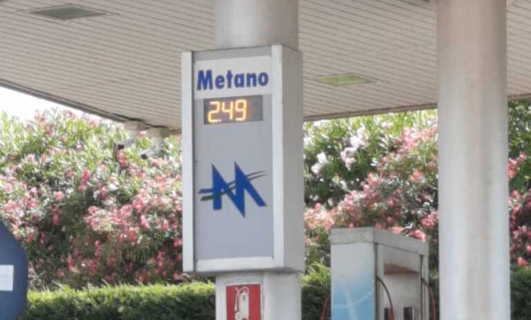 Il metano come l’oro: prezzi record a Bari. Automobilisti in ginocchio