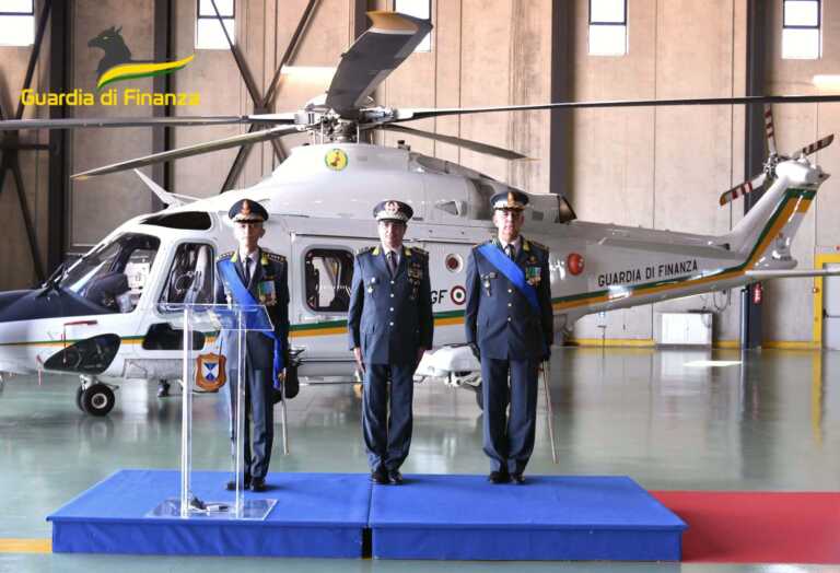 Galleria foto 'Guardia di finanza, il Colonnello Franza nuovo comandante del reparto aeronavale di Bari – VIDEO' - foto 3
