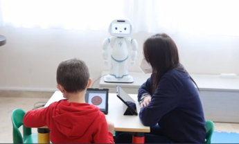 Galleria foto 'Robotica per terapia comportamentale bimbi autistici' - foto 1
