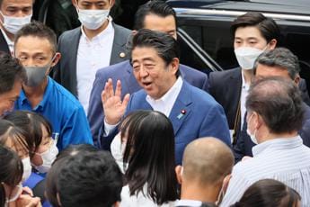 Galleria foto 'Shinzo Abe, chi è il ‘principe’ nazionalista' - foto 1