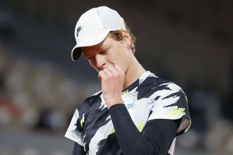 Galleria foto 'Sinner eliminato nei quarti a Wimbledon da Djokovic' - foto 1
