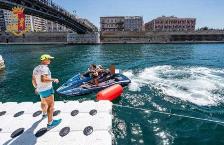 Galleria foto 'Nuotatrice ha un malore durante l’Aquathlon. Salvata da un poliziotto' - foto 1