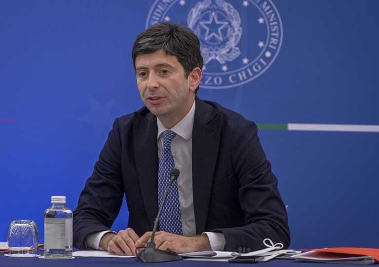 Galleria foto 'Speranza “Investiamo 235 mln per diagnostica in studi medici”' - foto 1