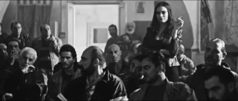 Elodie nei panni della moglie del boss in “Ti mangio il cuore” di Mezzapesa