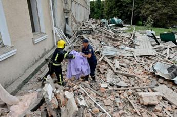 Galleria foto 'Ucraina, Russia bombarda il centro di Kharkiv' - foto 1
