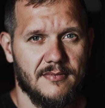 Galleria foto 'Ucraina, uomo d’affari: “Ho perso tutto, ora faccio il volontario per ricostruire il Paese”' - foto 1