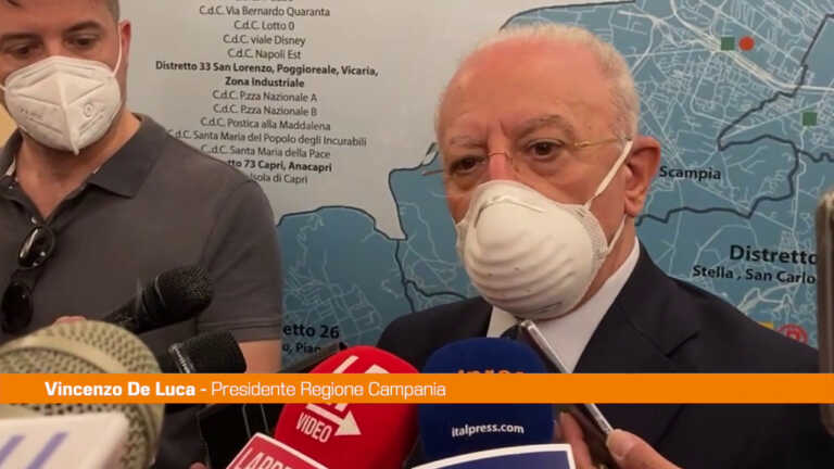 Galleria foto 'Vaccino, De Luca “Su quarta dose confusione e improvvisazione”' - foto 1