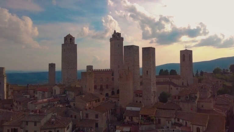 Galleria foto 'Volano le locazioni turistiche e gli acquisti di seconde case' - foto 1