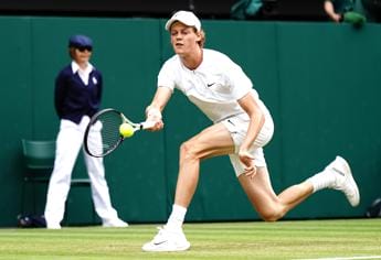 Galleria foto 'Wimbledon 2022, rimonta Djokovic: batte Sinner e va in semifinale' - foto 1