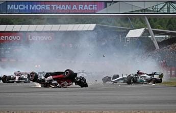 Galleria foto 'Zhou, incidente a Silverstone: il video dalle tribune' - foto 1