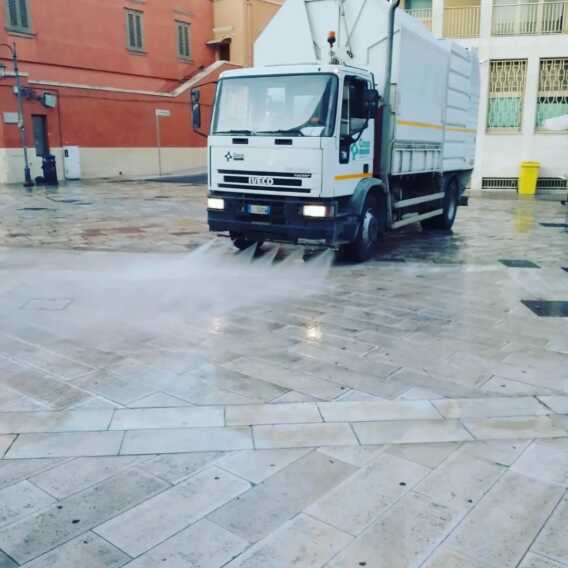 Matera, al via intervento straordinario di pulizia nel centro storico