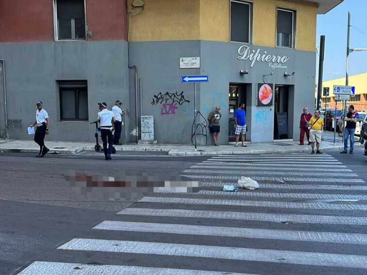 Galleria foto 'Bari, investito da un autobus sulle strisce pedonali: muore 80enne' - foto 1