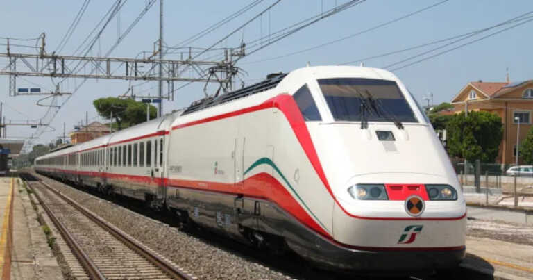 Rinnovata per tutto il 2022 la “Carta tutto treno” di Trenitalia in Puglia