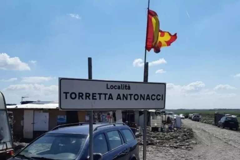 Galleria foto 'Segretario della Cisl Foggia aggredito e sequestrato nel ghetto di Rignano' - foto 1