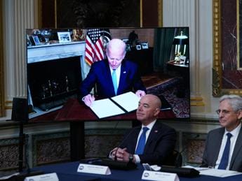 Galleria foto 'Aborto Usa, Biden: “Difenderemo diritto di scelta delle donne”' - foto 1