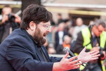 Galleria foto 'BergamoSex al via domani, Adinolfi: “Non accettiamo dittatura Siffredi”' - foto 1