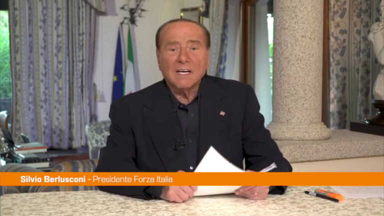 Galleria foto 'Berlusconi “Italia luogo ideale per la flat tax”' - foto 1