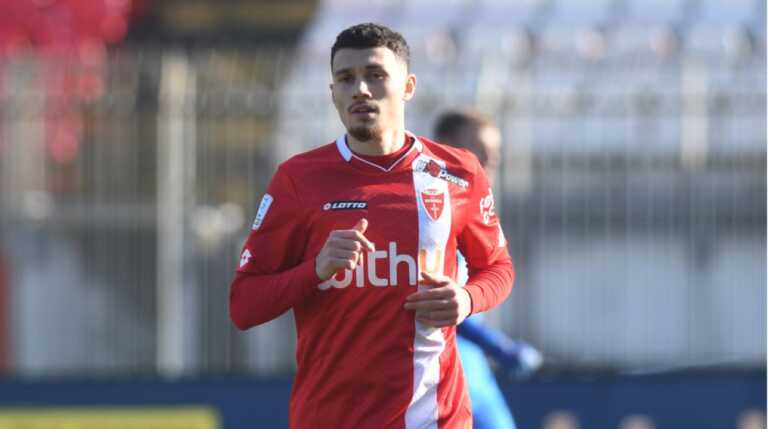 Lecce ancora senza difesa ma non è vittima designata. Bettella nuovo obiettivo
