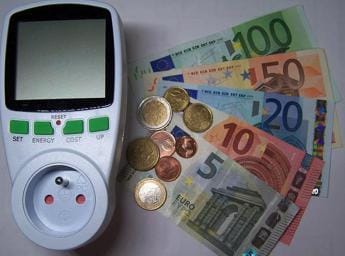 Galleria foto 'Bollette luce e gas, stop modifiche unilaterali contratti' - foto 1