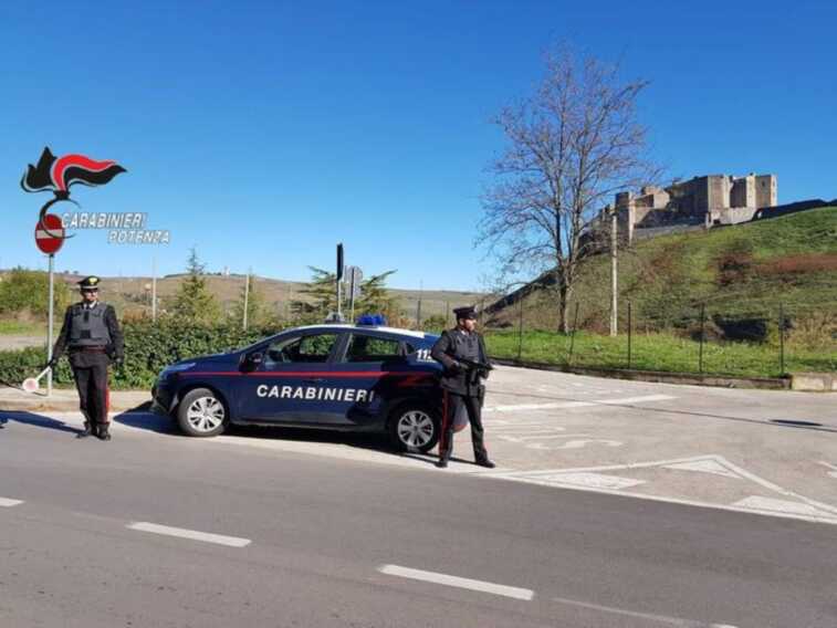 Fanno “sparire” un carico di pomodori: arrestati due cerignolani