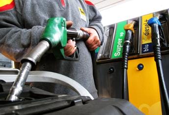 Galleria foto 'Carburanti, prezzi medi in calo per benzina e diesel oggi' - foto 1
