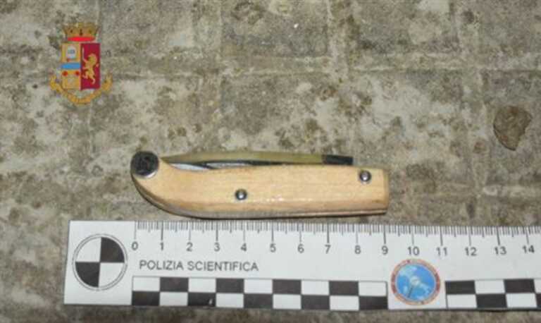 Galleria foto 'Lecce, 51enne accoltellata nei pressi della stazione: arrestata una 42enne' - foto 1
