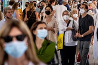 Galleria foto 'Covid oggi Italia, 35.004 contagi e 158 morti: bollettino 6 agosto 2022' - foto 1