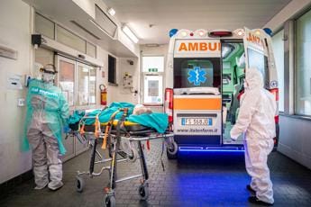 Galleria foto 'Covid oggi Lombardia, 1.169 contagi e 27 morti: 166 casi a Milano' - foto 1