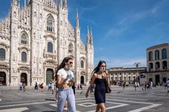 Galleria foto 'Covid oggi Lombardia, 4.875 nuovi casi e 7 morti: 488 casi a Milano' - foto 1