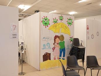 Galleria foto 'Covid, pediatra: “Obbligo vaccino e hub a scuola in agenda elettorale partiti”' - foto 1