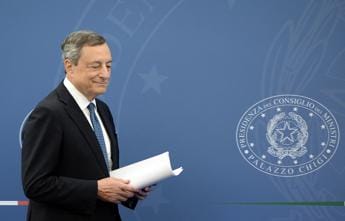 Galleria foto 'Draghi: “Nel 2022 cresceremo più di Germania, Francia e Usa”' - foto 1