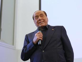 Galleria foto 'Elezioni 2022, Berlusconi: “Su immigrazione politica umana ma rigorosa”' - foto 1